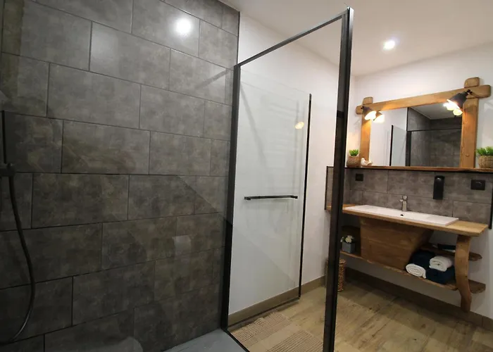 Dhotes La Pimprenelle Repos Et Nature Bed & Breakfast